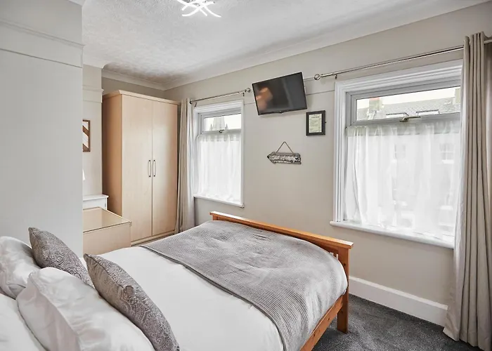 Glencoe Holiday * Whitby