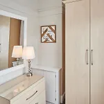Glencoe Holiday Apartments Whitby Apartment *