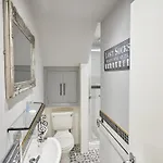 Glencoe Holiday Apartments Whitby
