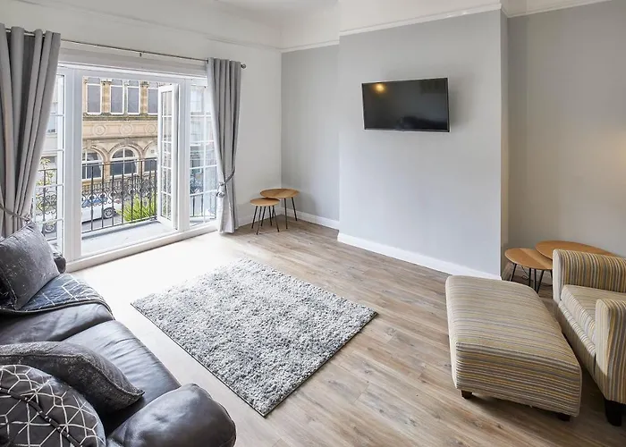 Glencoe Holiday ウィットビー